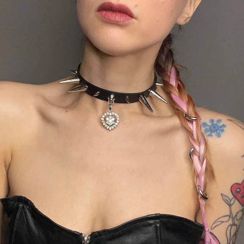 Upcycled Choker 02