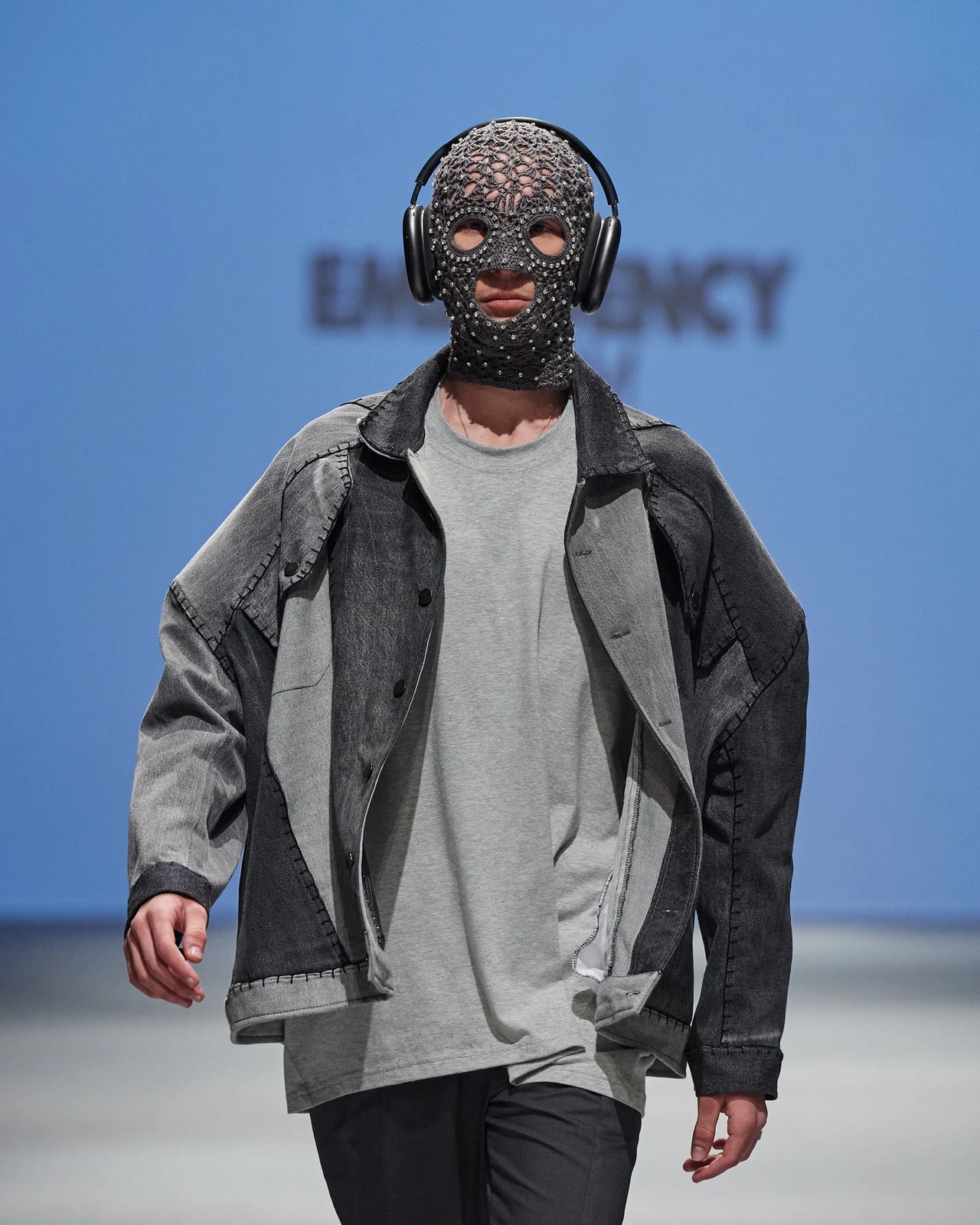 Knitted Facemask (Grey)